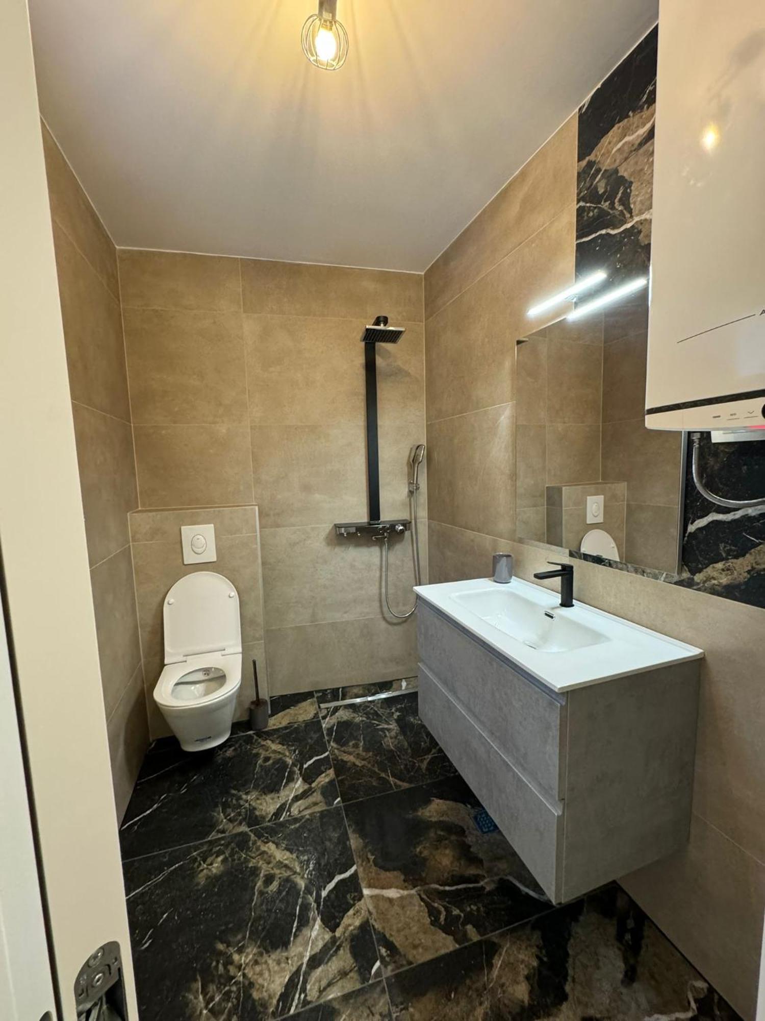 Appartement Nevia 1 *